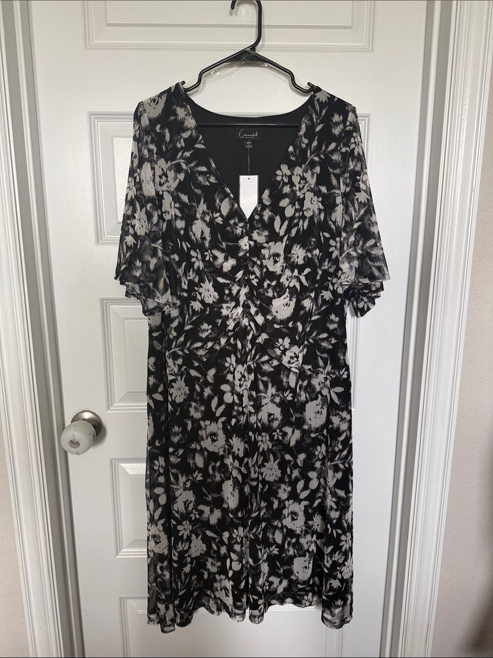 NWT connected apparel Black and White Floral V-Neck Dress Sz 20 W - Picture 2 of 8